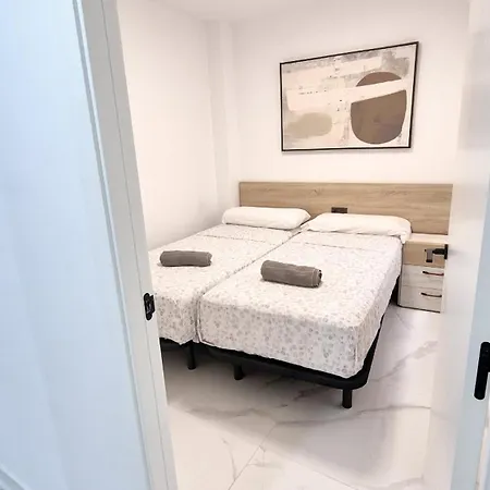 Апартаменты Lujoso Centro Торевьиа